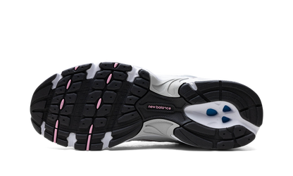 530 White / Pink