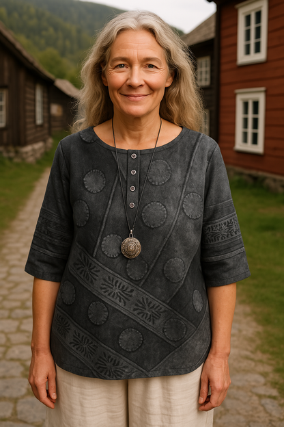 Comfortable and Colorful Blouse with Half-Length Sleeves