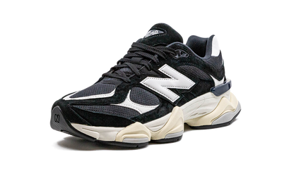 9060 Black