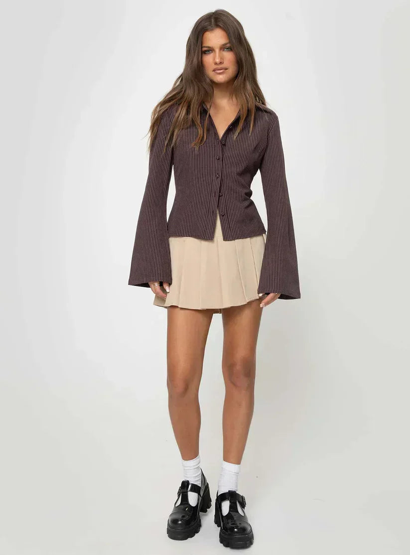 Retro-Style Blouse with Button Closure