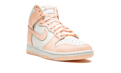 Dunk High Crimson Tint