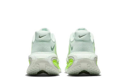Green Vomero Premium Barely Volt